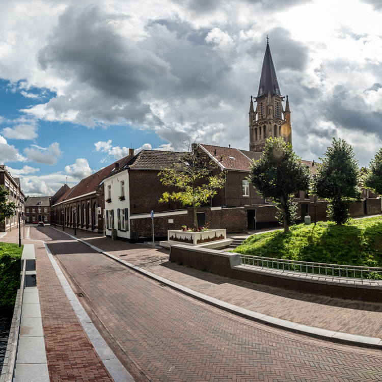 Paroramafoto van de historische binnenstad van Sittard, met zicht op de Begijnenwal