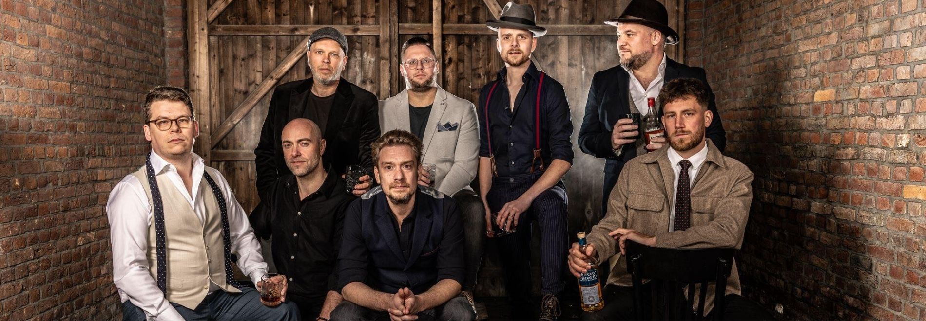 Jick Munro & The Amazing Laserbeams | 15 Years Burnin' Down the Road